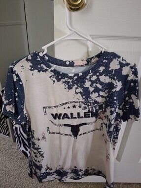 Women's unbranded Wallen t-shirt